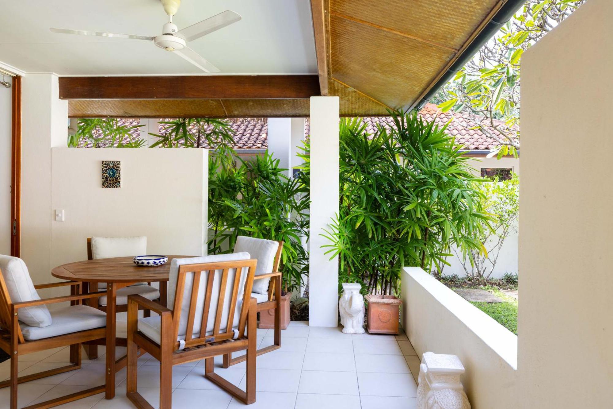 Surya Beachfront Villa Port Douglas Bagian luar foto
