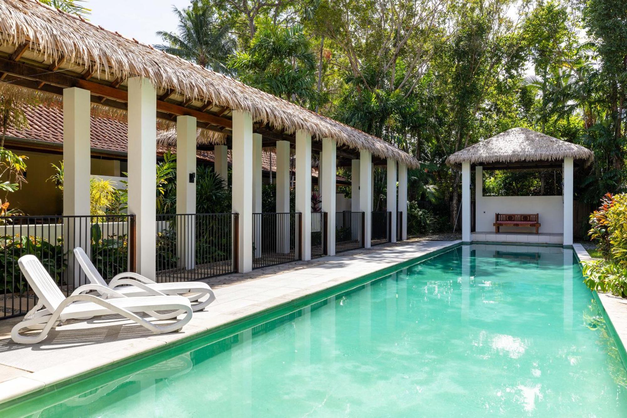 Surya Beachfront Villa Port Douglas Bagian luar foto