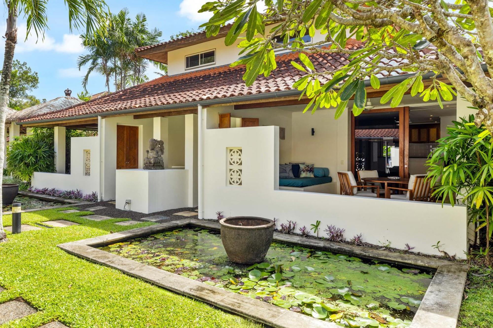 Surya Beachfront Villa Port Douglas Bagian luar foto